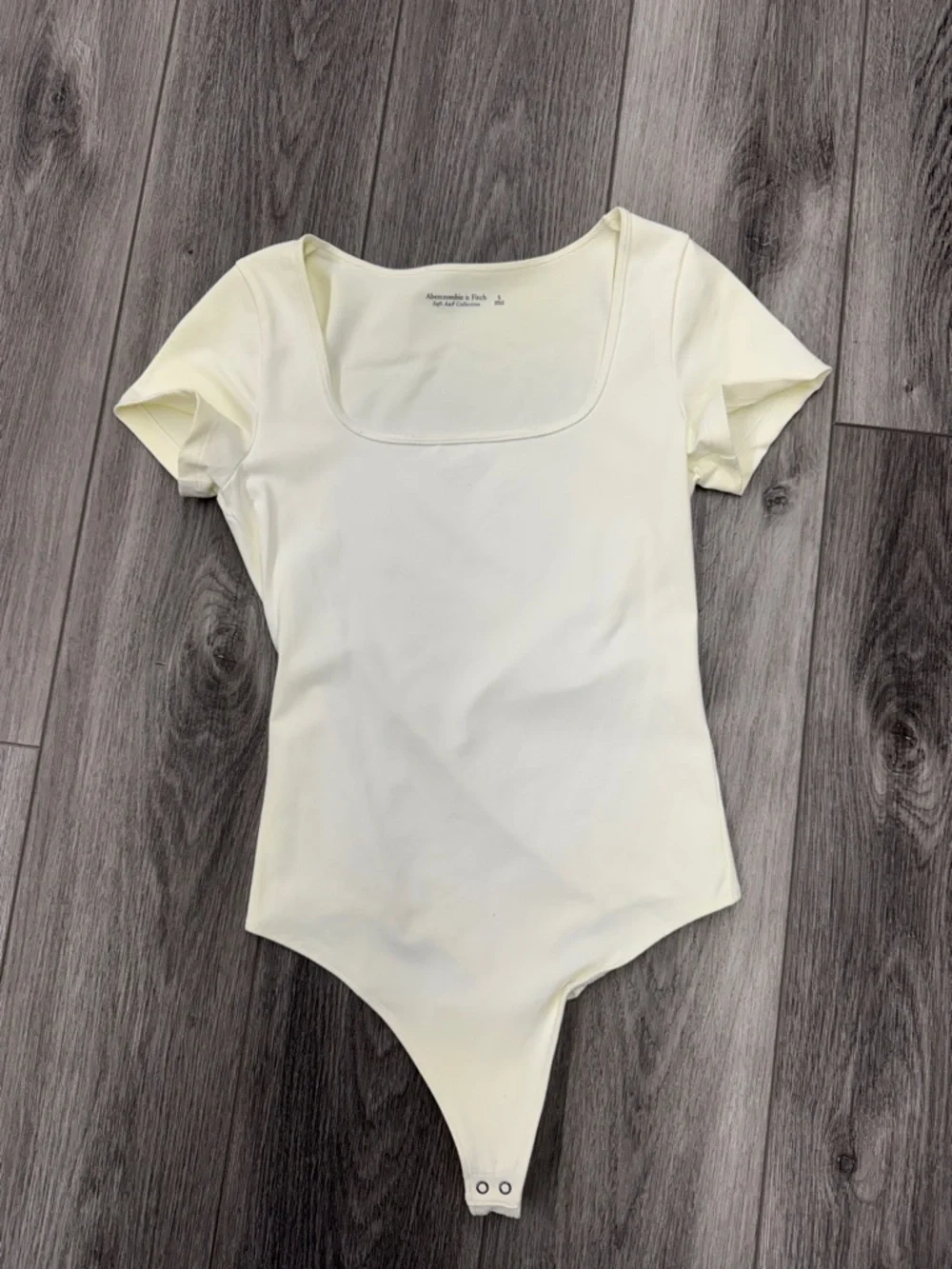 Abercrombie & Fitch Cream Scoop Neck Short Sleeve Bodysuit - Picture 1 of 4